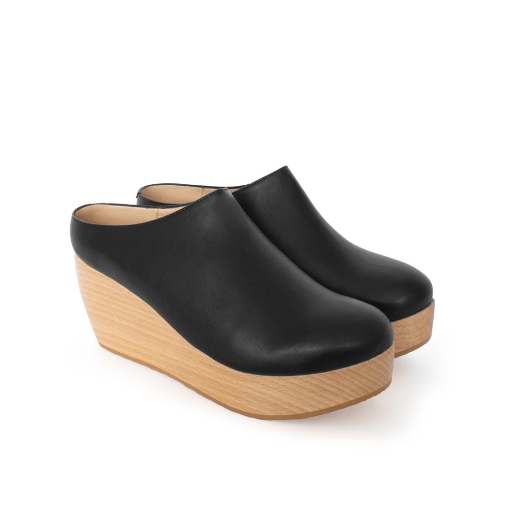 Sydney Brown Vegan black clogs size 40